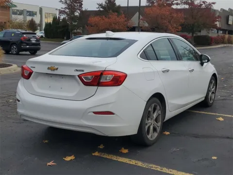 More photos of 2018 Chevrolet Cruze Premier at Wixom Motors, MI