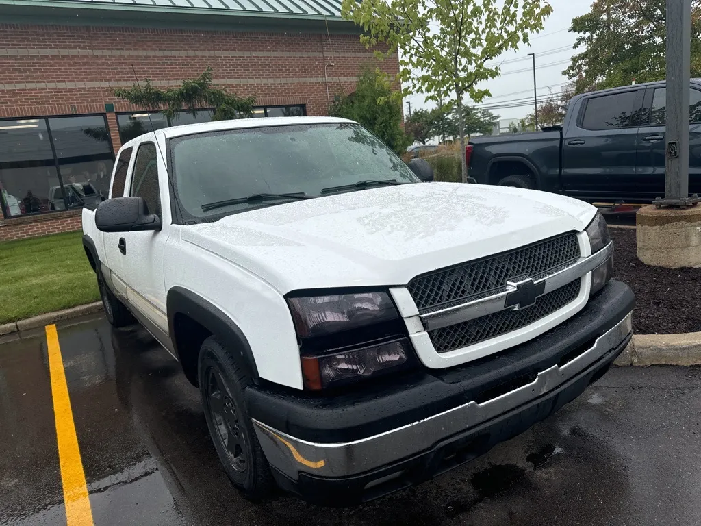 2004 Chevrolet Silverado 1500 LS for sale in Wixom, MI