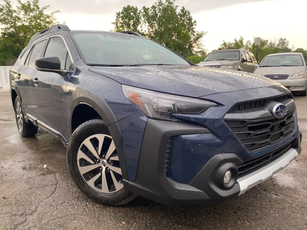 Blue 2024 Subaru Outback 2.5i for sale in Wixom, MI