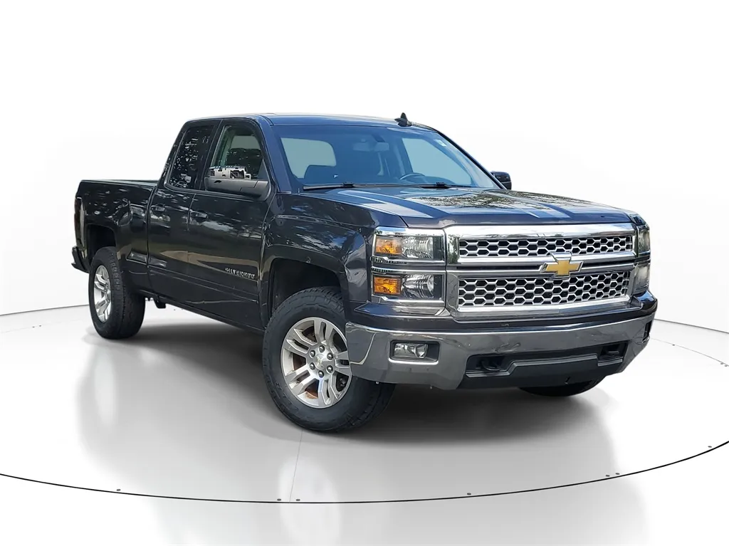 Gray 2015 Chevrolet Silverado 1500 LT for sale in Wixom, MI