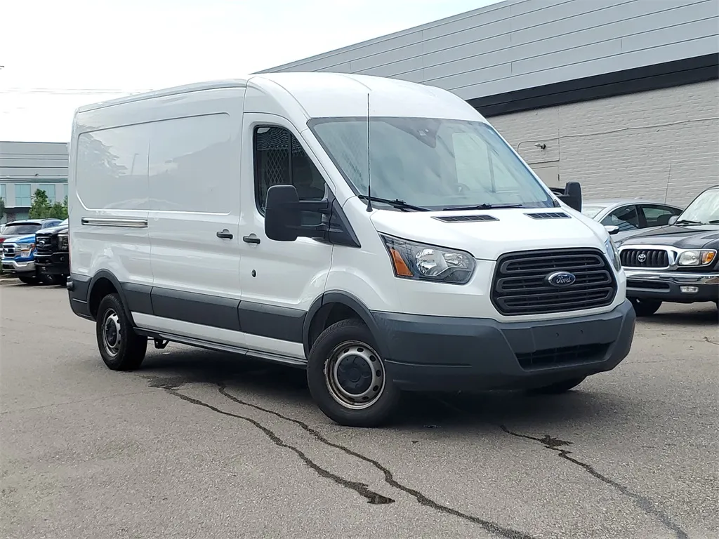 White 2018 Ford Transit-350 for sale in Wixom, MI