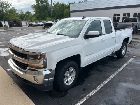 White 2017 Chevrolet Silverado 1500 LT for sale in Wixom, MI