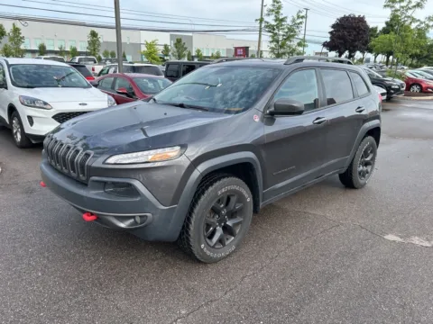 Gray 2016 Jeep Cherokee Trailhawk for sale in Wixom, MI