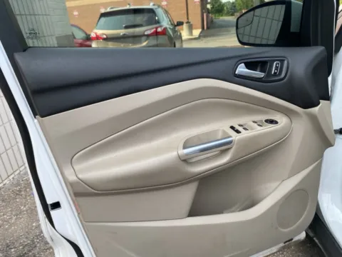 More photos of 2015 Ford Escape SE at Wixom Motors, MI