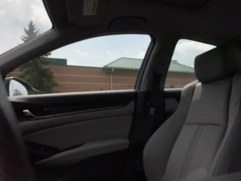 More photos of 2020 Honda Accord EX at Wixom Motors, MI