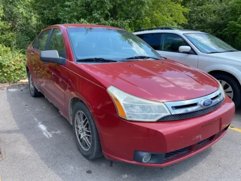 Red 2011 Ford Focus SE for sale in Wixom, MI