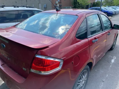 Another view of 2011 Ford Focus SE for sale in Wixom, MI at Wixom Motors