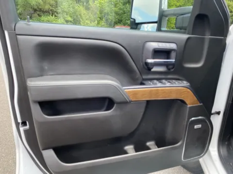More photos of 2019 Chevrolet Silverado 3500HD LTZ at Wixom Motors, MI