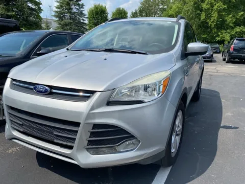Photos of 2014 Ford Escape SE for sale in Wixom, MI at Wixom Motors