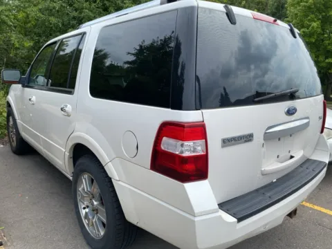 More photos of 2010 Ford Expedition Limited at Wixom Motors, MI