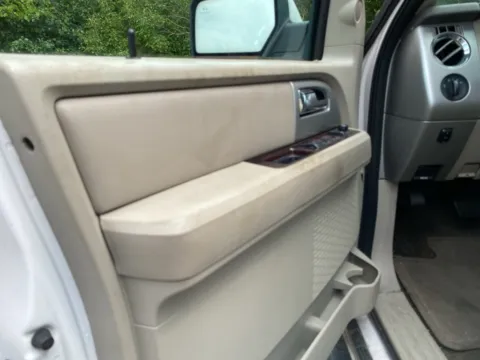 More photos of 2010 Ford Expedition Limited at Wixom Motors, MI