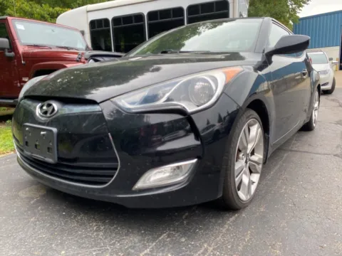Black 2013 Hyundai Veloster for sale in Wixom, MI