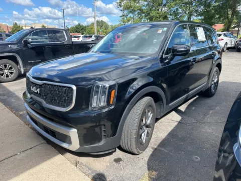 Another view of 2023 Kia Telluride LX for sale in Wixom, MI at Wixom Motors