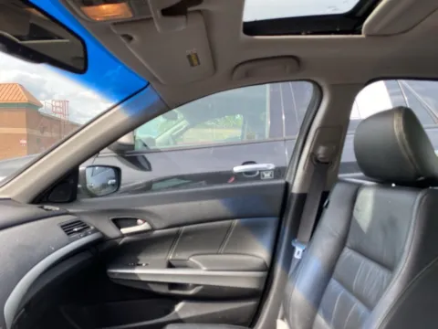 More photos of 2008 Honda Accord EX-L at Wixom Motors, MI