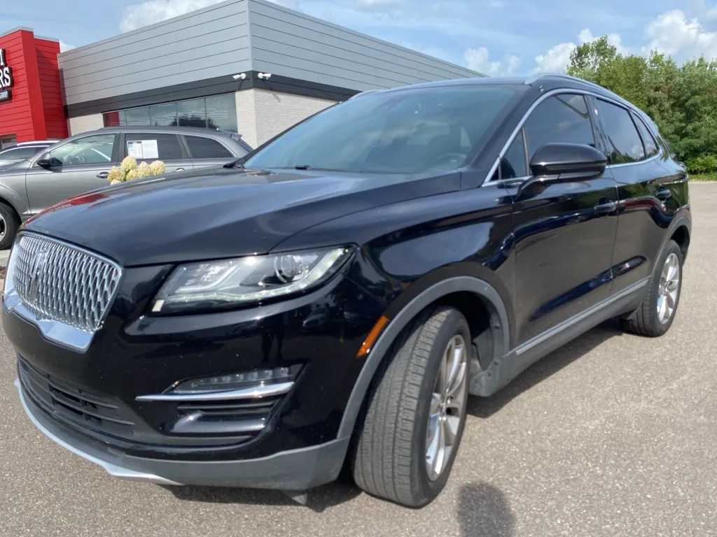 Black 2019 Lincoln MKC Select for sale in Wixom, MI
