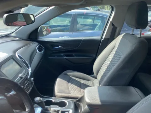 More photos of 2019 Chevrolet Equinox LT at Wixom Motors, MI