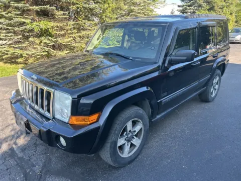 Black 2008 Jeep Commander Sport for sale in Wixom, MI