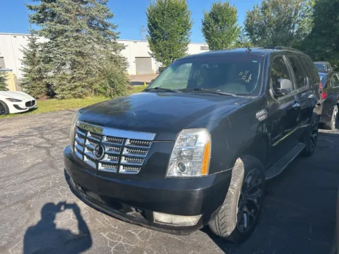 Black 2011 Cadillac Escalade Luxury for sale in Wixom, MI