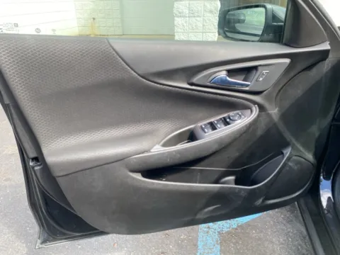 More photos of 2023 Chevrolet Malibu LT at Wixom Motors, MI