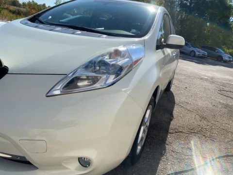 Photos of 2011 Nissan Leaf SL for sale in Wixom, MI at Wixom Motors