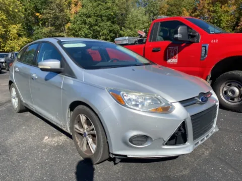 Photos of 2013 Ford Focus SE for sale in Wixom, MI at Wixom Motors
