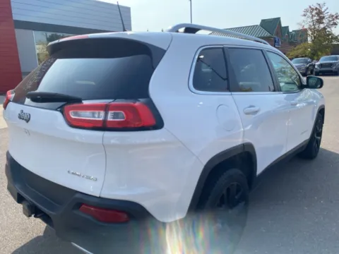 More photos of 2018 Jeep Cherokee Limited at Wixom Motors, MI