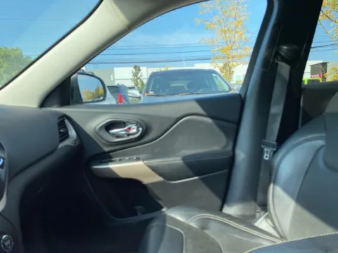 More photos of 2018 Jeep Cherokee Limited at Wixom Motors, MI