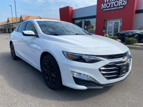 White 2020 Chevrolet Malibu LT for sale in Wixom, MI