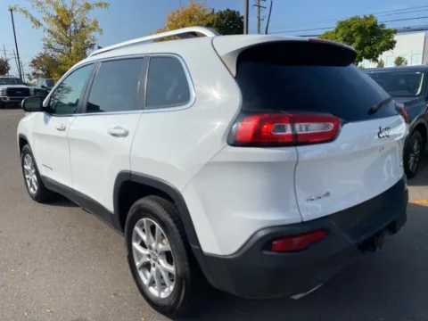 More photos of 2016 Jeep Cherokee Latitude at Wixom Motors, MI