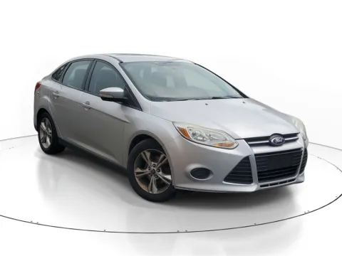 Silver 2014 Ford Focus SE for sale in Wixom, MI