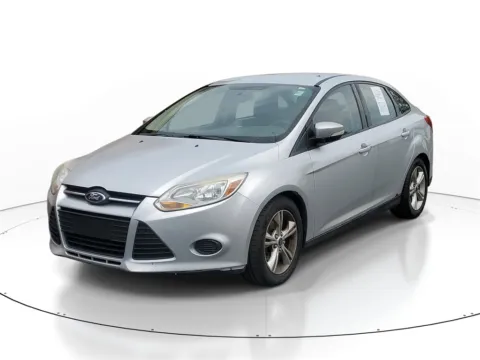 Photos of 2014 Ford Focus SE for sale in Wixom, MI at Wixom Motors