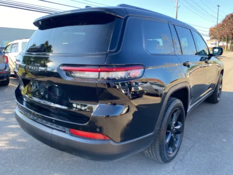 Another view of 2022 Jeep Grand Cherokee L Altitude for sale in Wixom, MI at Wixom Motors