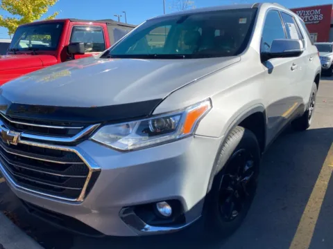 Silver 2020 Chevrolet Traverse LT for sale in Wixom, MI