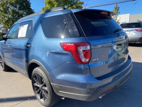 More photos of 2018 Ford Explorer XLT at Wixom Motors, MI