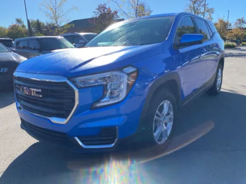 Photos of 2024 GMC Terrain SLE for sale in Wixom, MI at Wixom Motors