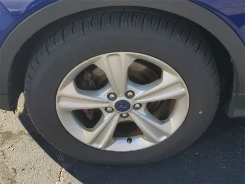 More photos of 2014 Ford Escape SE at Wixom Motors, MI