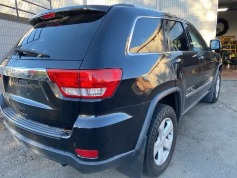 More photos of 2012 Jeep Grand Cherokee Laredo at Wixom Motors, MI