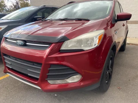 Blue 2014 Ford Escape SE for sale in Wixom, MI