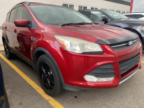 Photos of 2014 Ford Escape SE for sale in Wixom, MI at Wixom Motors