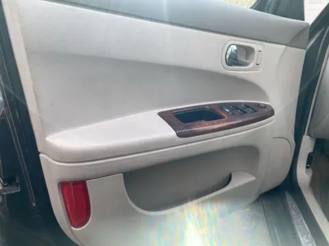 More photos of 2008 Buick LaCrosse CXL at Wixom Motors, MI