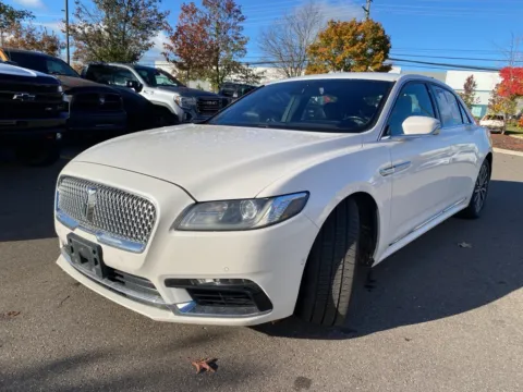 Photos of 2018 Lincoln Continental Select for sale in Wixom, MI at Wixom Motors