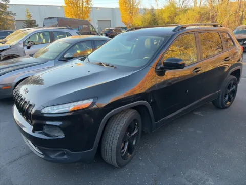 Black 2015 Jeep Cherokee Latitude for sale in Wixom, MI