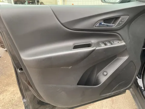 More photos of 2022 Chevrolet Equinox LT at Wixom Motors, MI