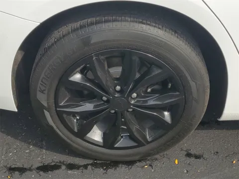 More photos of 2020 Chevrolet Malibu LT at Wixom Motors, MI