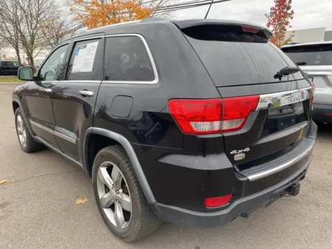 More photos of 2012 Jeep Grand Cherokee Overland at Wixom Motors, MI