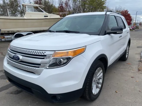 Photos of 2015 Ford Explorer XLT for sale in Wixom, MI at Wixom Motors