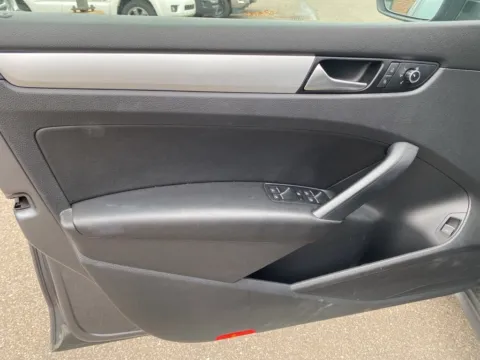 More photos of 2013 Volkswagen Passat 2.5 SE at Wixom Motors, MI