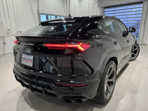 More photos of 2020 Lamborghini Urus at Fishers Imports - North West, IN
