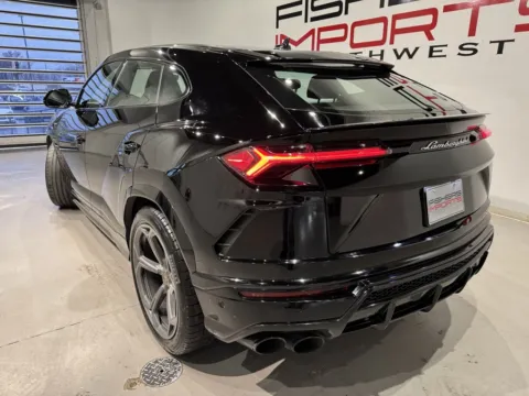More photos of 2020 Lamborghini Urus at Fishers Imports - North West, IN