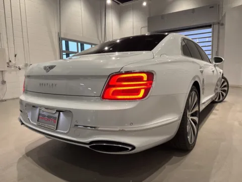 More photos of 2020 Bentley Flying Spur W12 at Fishers Imports - North West, IN